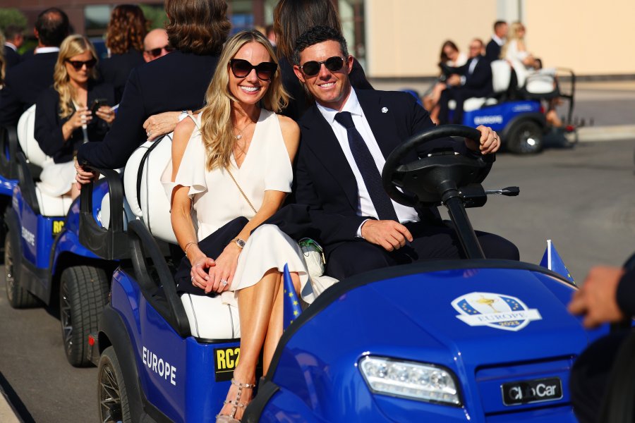  Rory McIlroy and His Wife
